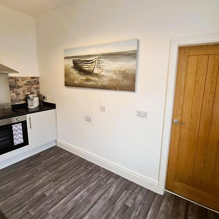 Tower Views 2 Bedroom House With Private Parking Blackpool Esterno foto