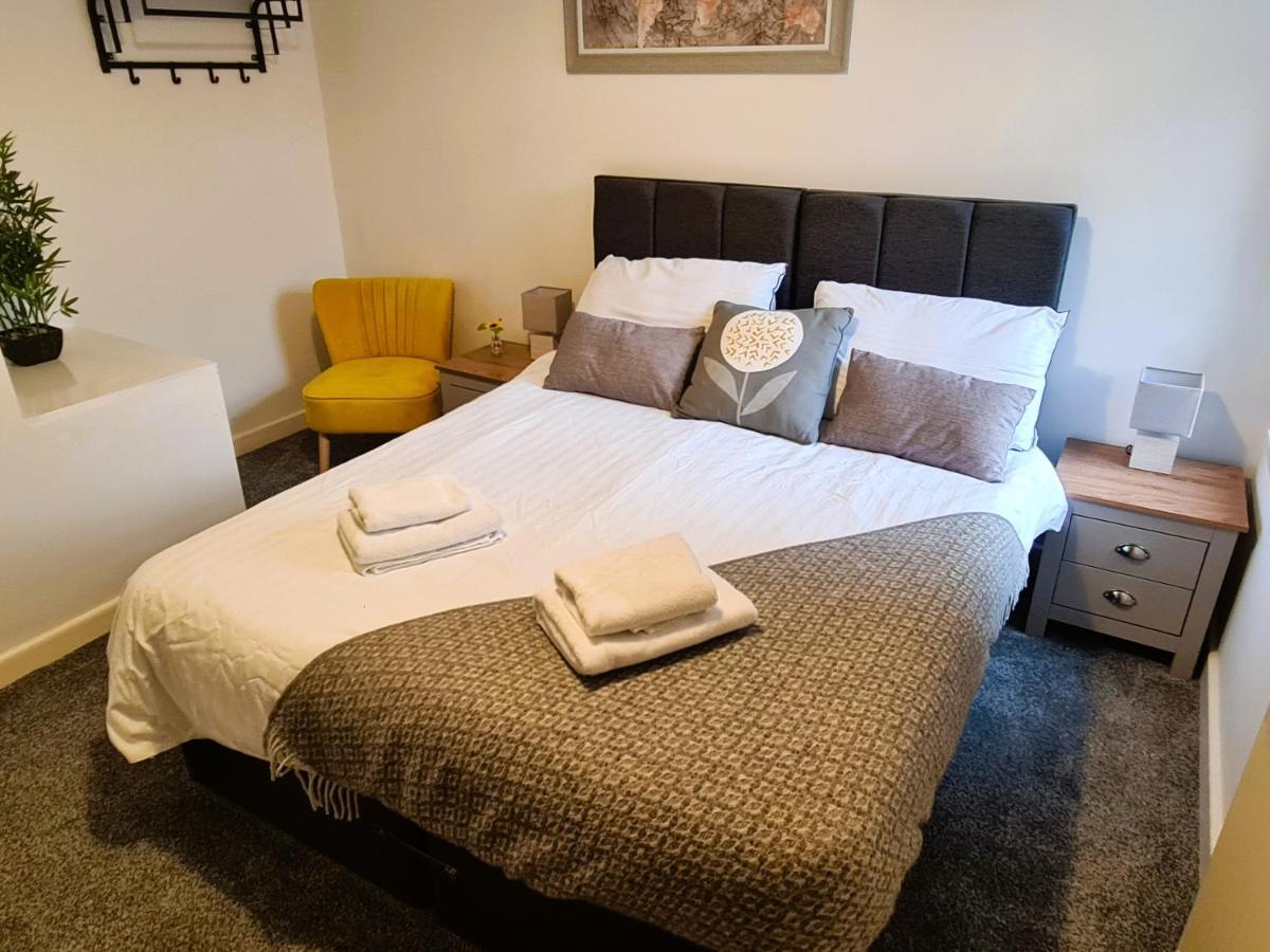 Tower Views 2 Bedroom House With Private Parking Blackpool Esterno foto