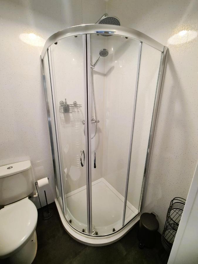 Tower Views 2 Bedroom House With Private Parking Blackpool Esterno foto