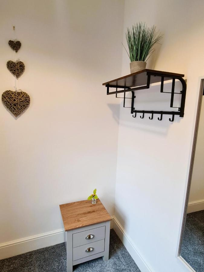 Tower Views 2 Bedroom House With Private Parking Blackpool Esterno foto